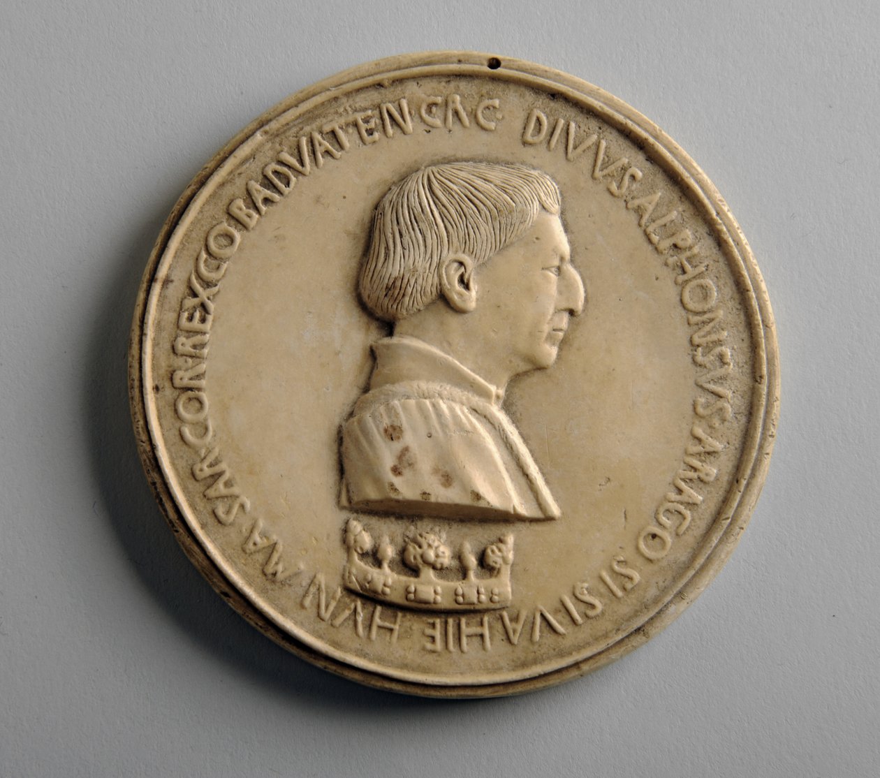 Medaljong i gips av George James Frampton