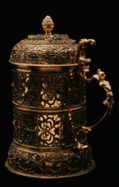 Tankard, c.1600 (förgylld silver med emaljerad överdrag) av German School