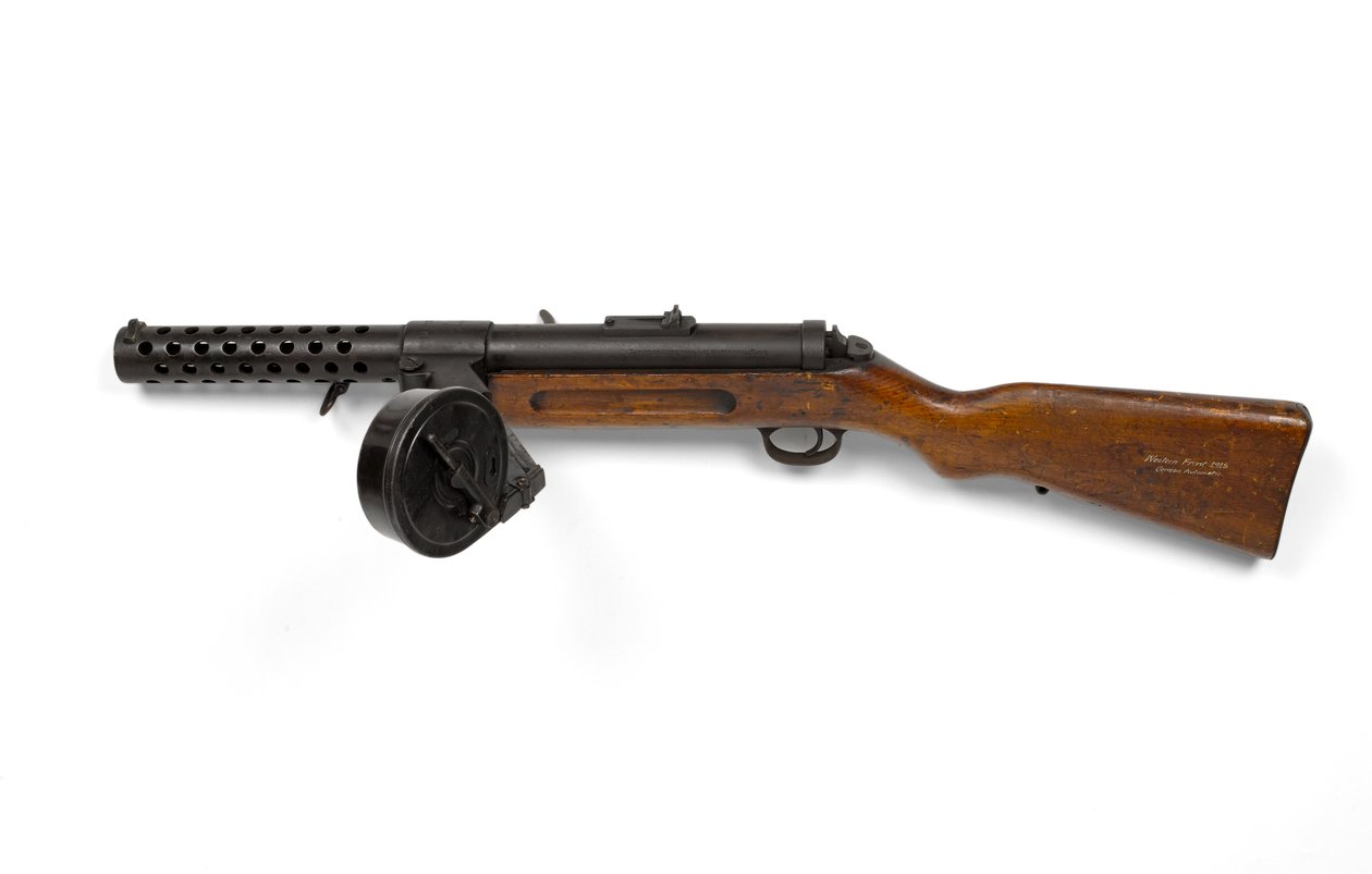 Bergmann 9 mm MP18-1 maskinpistol av German School