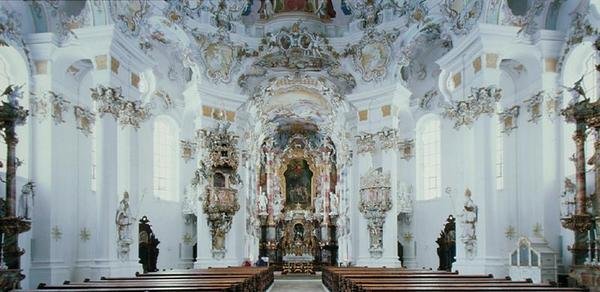 Interiörvy av kyrkan (foto) av German School