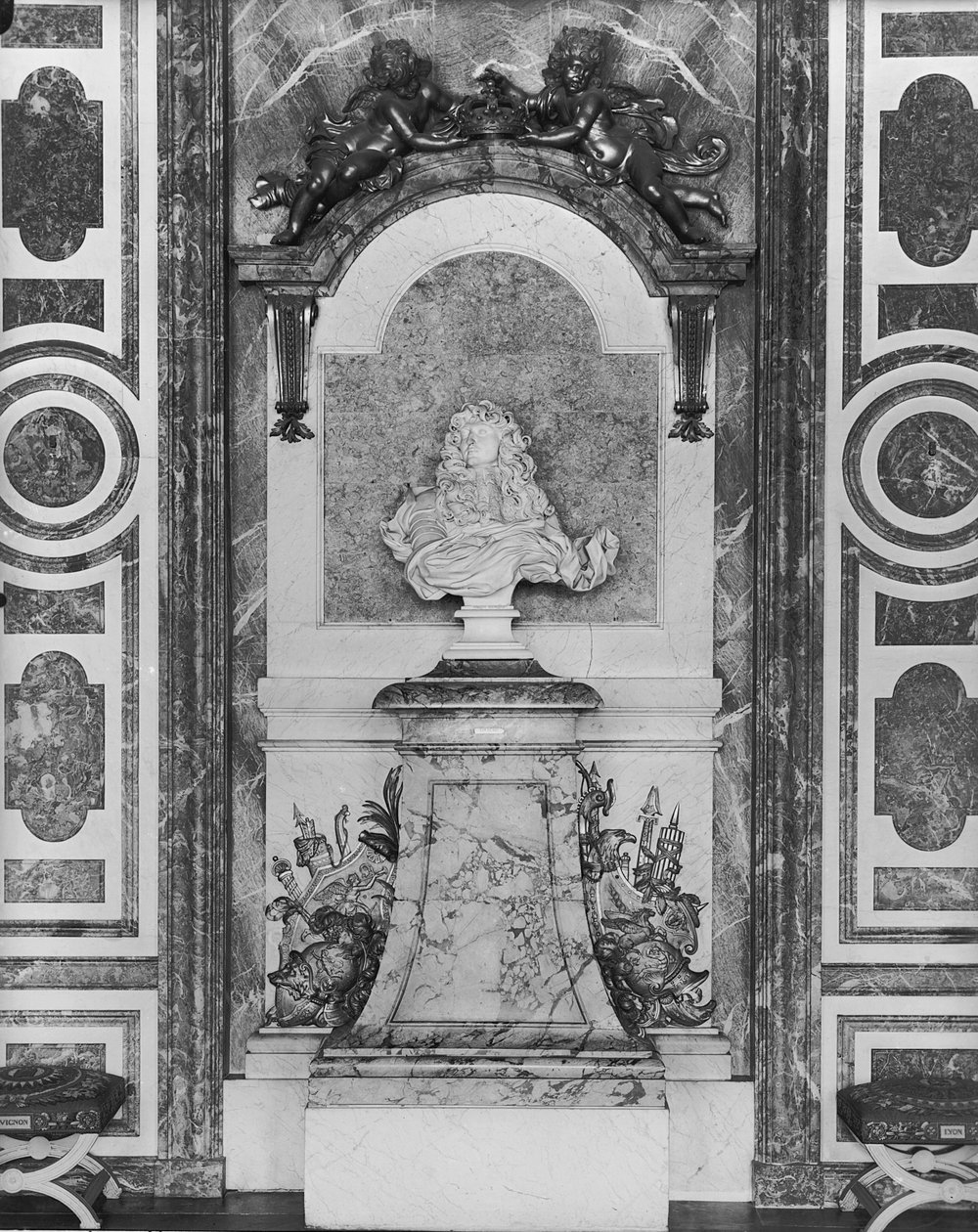 Porträttbyst av Ludvig XIV (1638-1715) (marmor) (se även 90049) av Gian Lorenzo Bernini