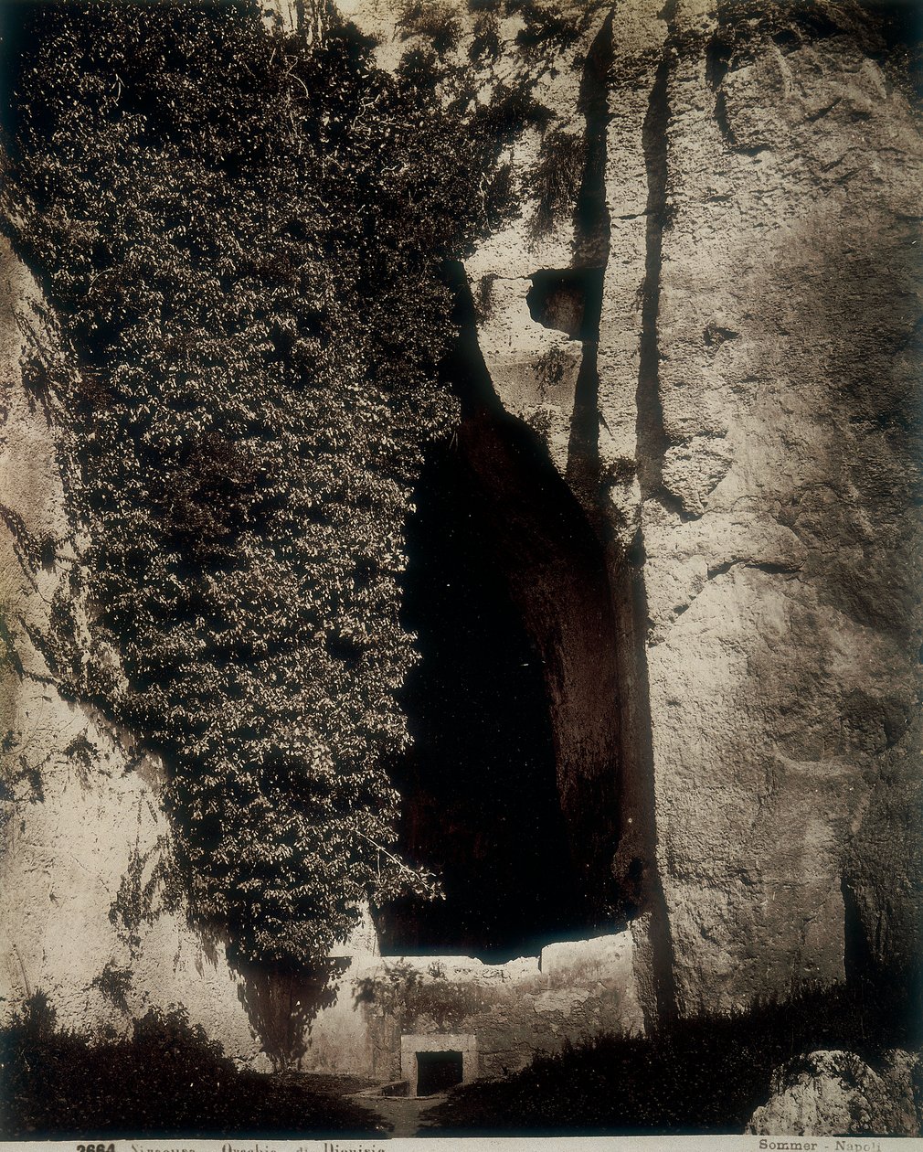 Syracuse: "Dionysius öra" av Giorgio Sommer