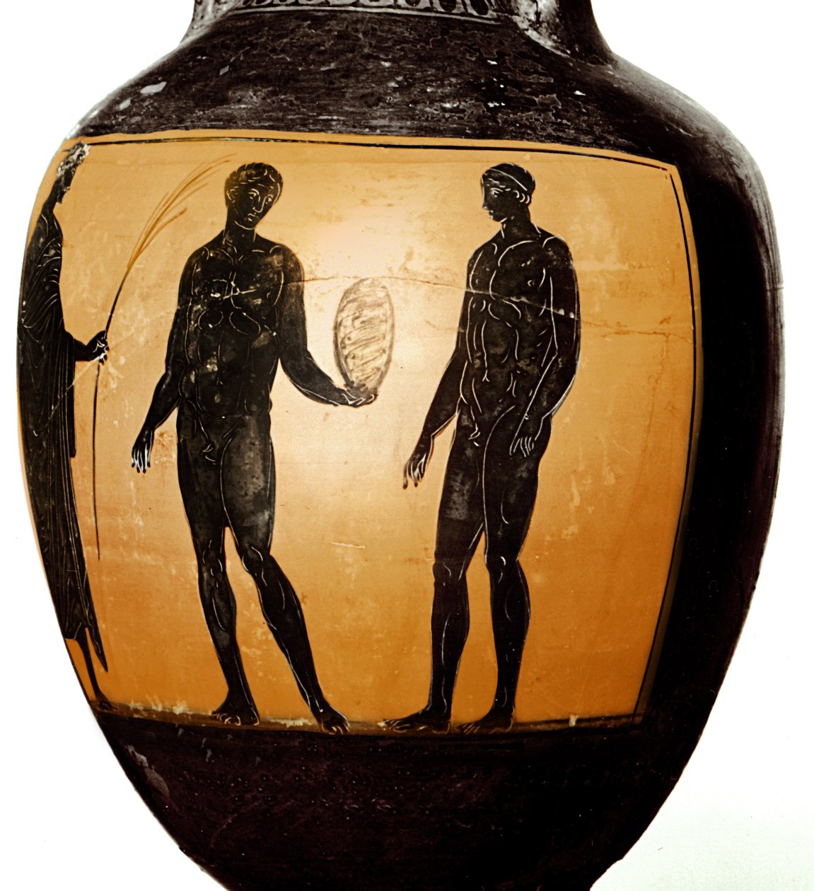Panathenaisk amfora som föreställer en idrottare som tar emot en trofé, 580-520 f.Kr. (keramik) av Greek