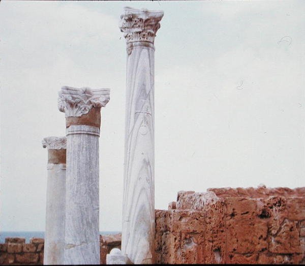 Marmorpelare (foto) av Greek