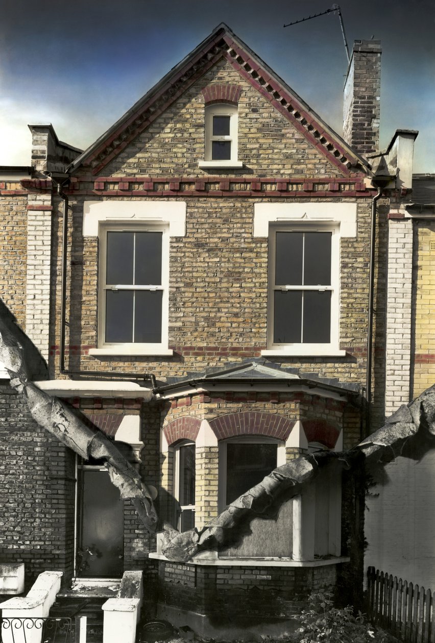 Skalande hus (foto) av Hag Hag