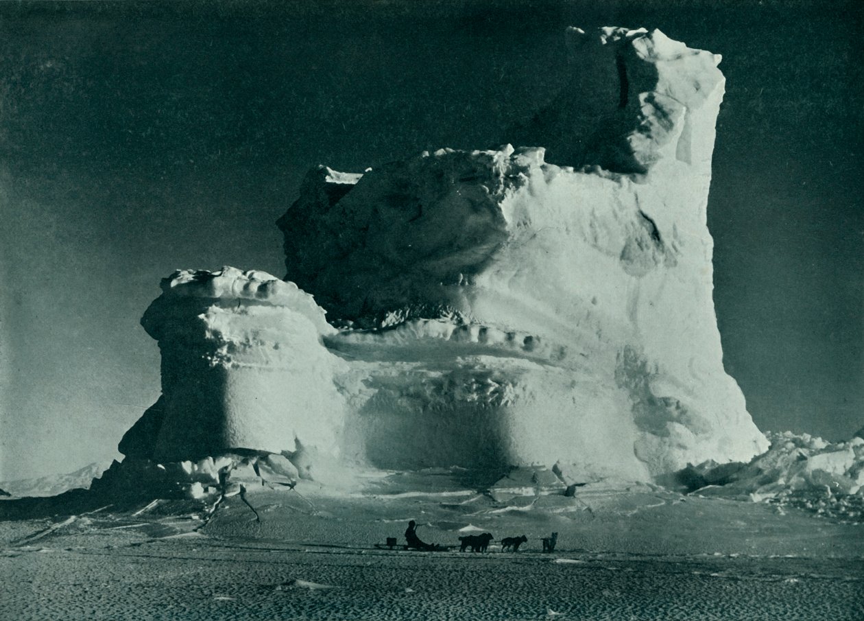 Slottet Berg, c19101913, 1913 av Herbert Ponting