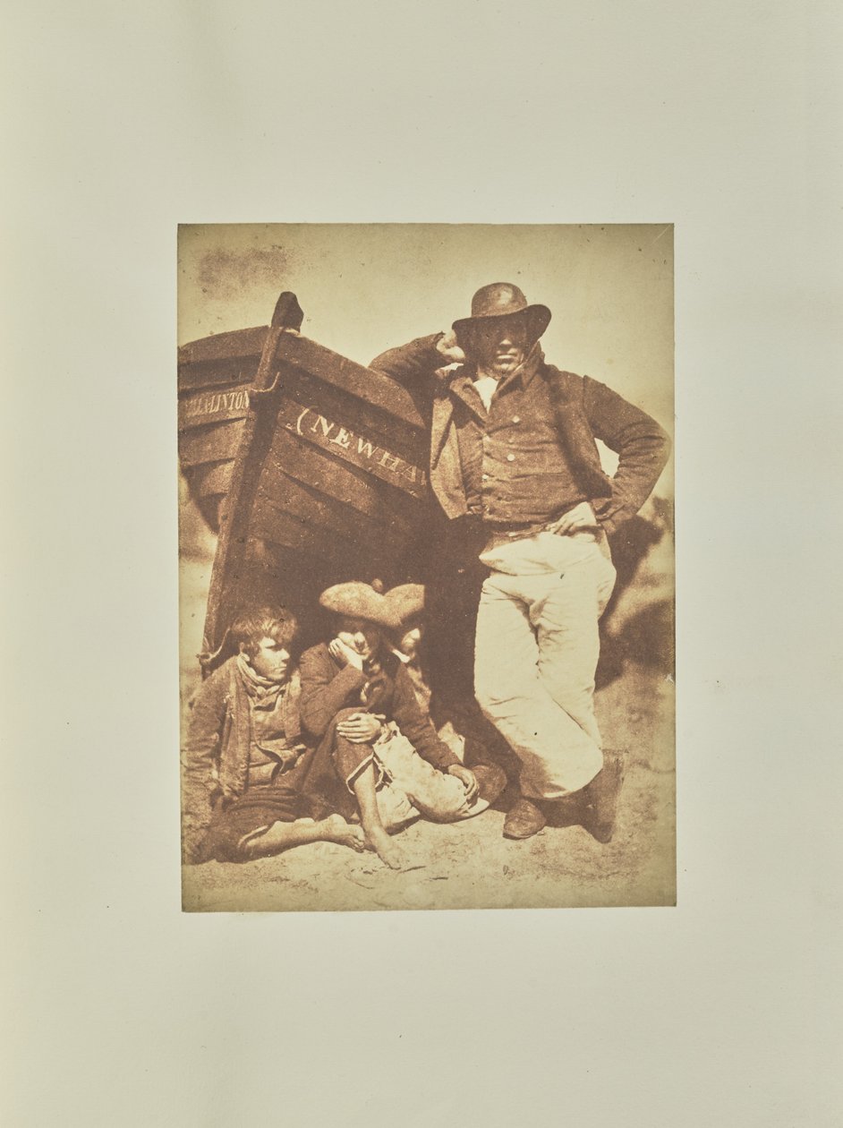 [James Linton och tre pojkar] av Hill and Adamson