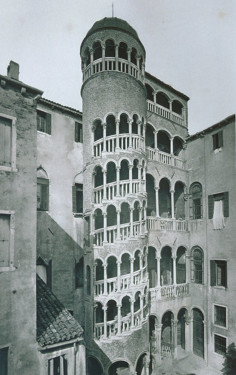 Utsikt över Palazzo Contarini del Bovolo av Italian Photographer