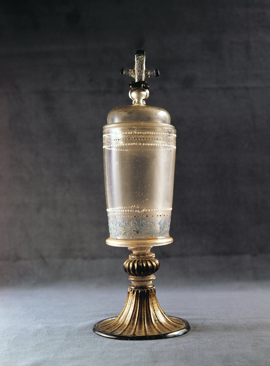 Relikvieskrin sprayad med guldemaljerad dekor, venetiansk, sent 1400-tal eller tidigt 1500-tal (kristalglas) av Italian School