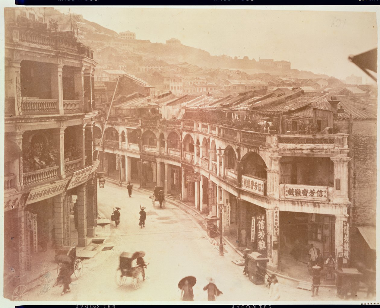 A Street in Hong Kong (albumintryck) av Italian School