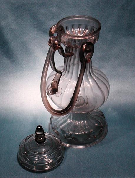 Venetiansk ewer (rosa glas) av Italian School