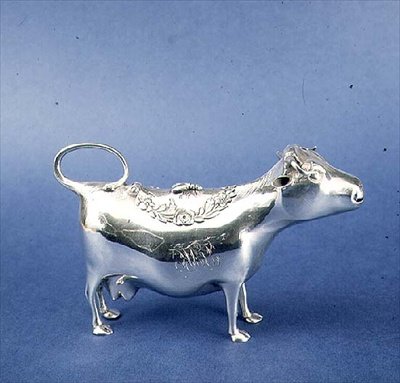 Kogräddkanna (silver) av J. Schuppe