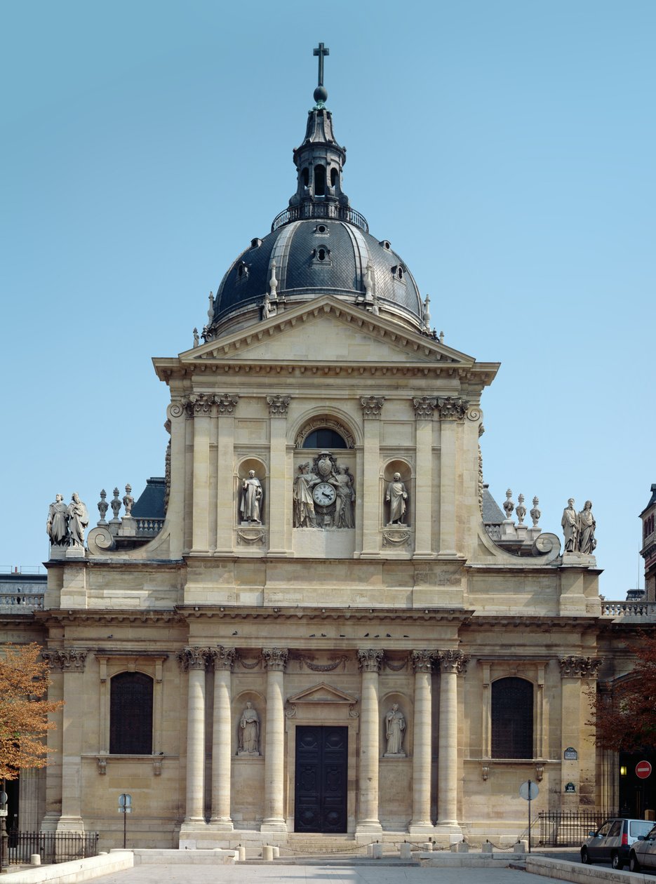 Utsikt över fasaden, byggd 1635-42 av Jacques Lemercier