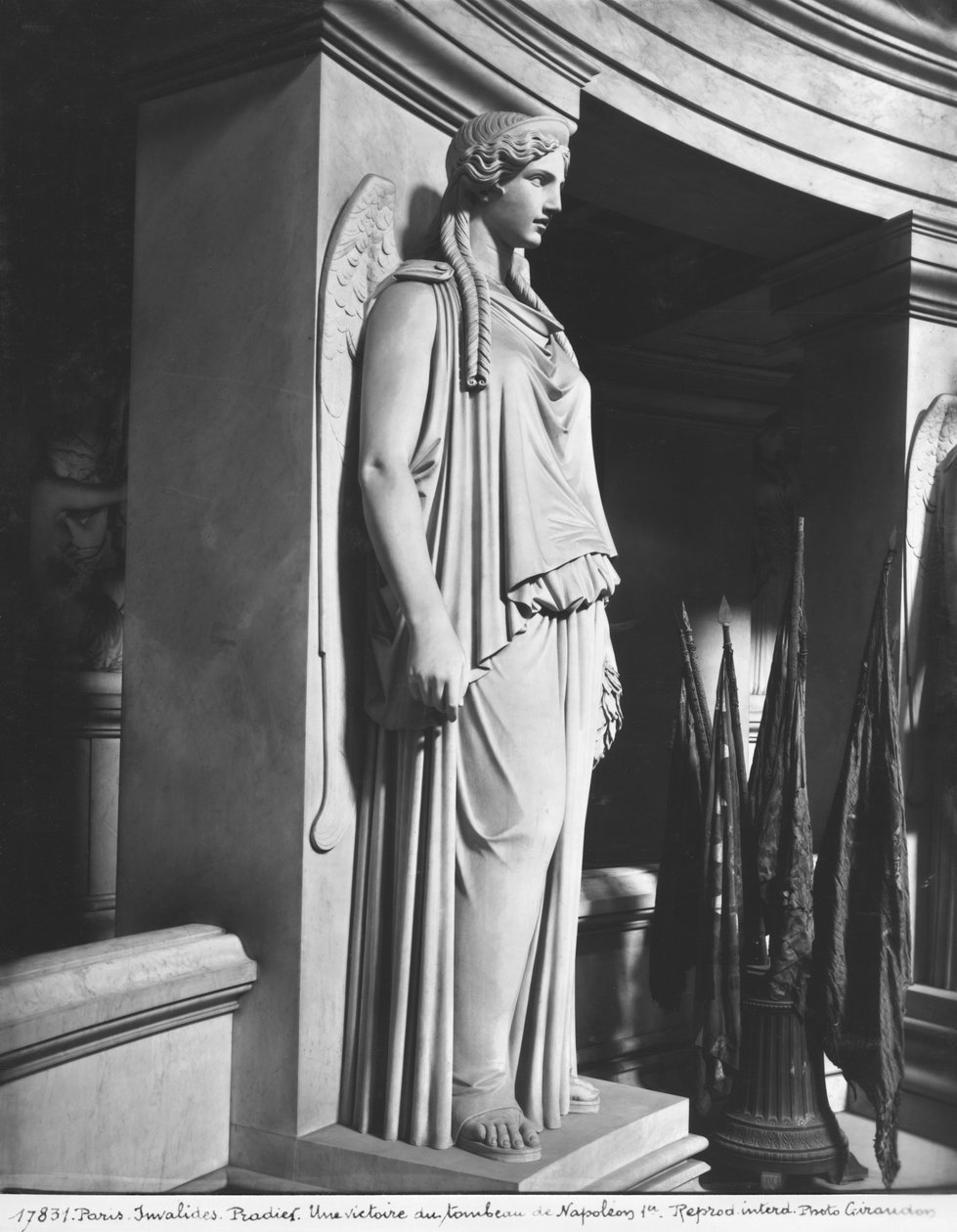Bevingad seger, kryptan av Eglise Saint-Louis des Invalides, 1843-1853 (marmor) av James Pradier