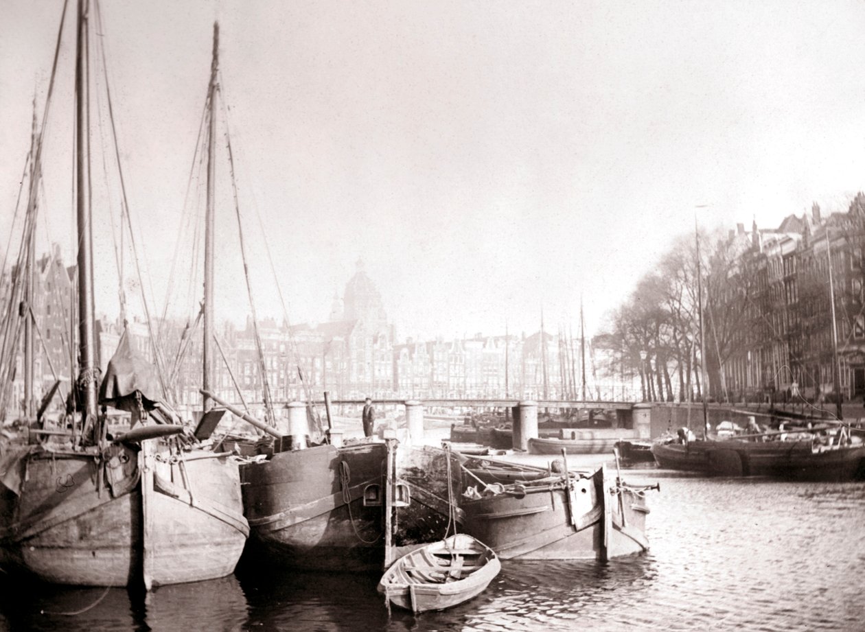 Kanalbåtar, Rotterdam, 1898. av James Batkin
