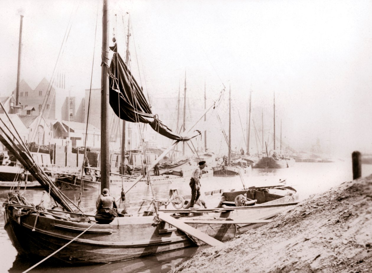 Kanalbåtar, Rotterdam, 1898. av James Batkin
