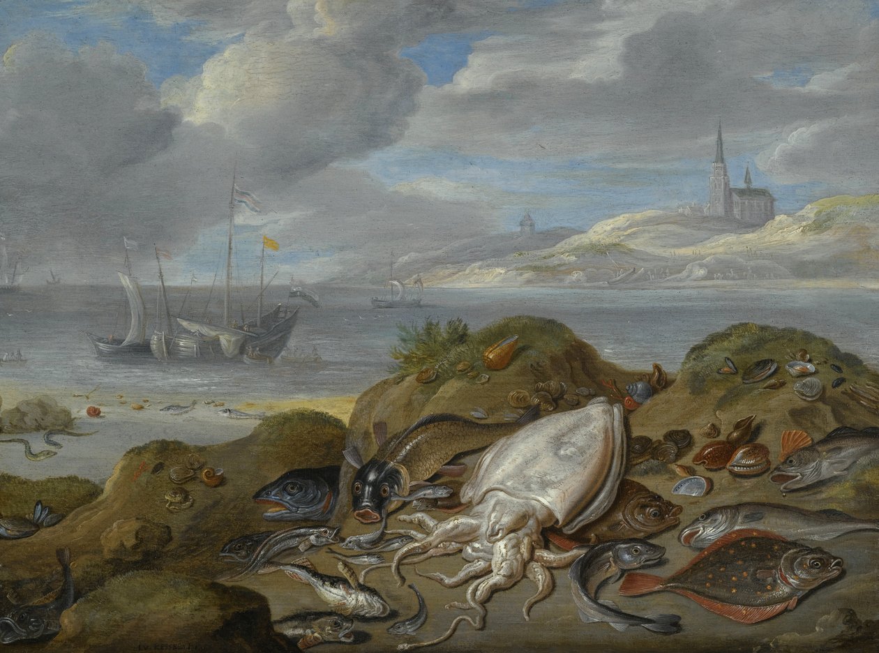 Stilleben med bläckfisk, rödspätta, torsk, musslor och andra fiskar på en dyn, med en kyrka över en flodmynning bortom. av Jan van Kessel the Elder