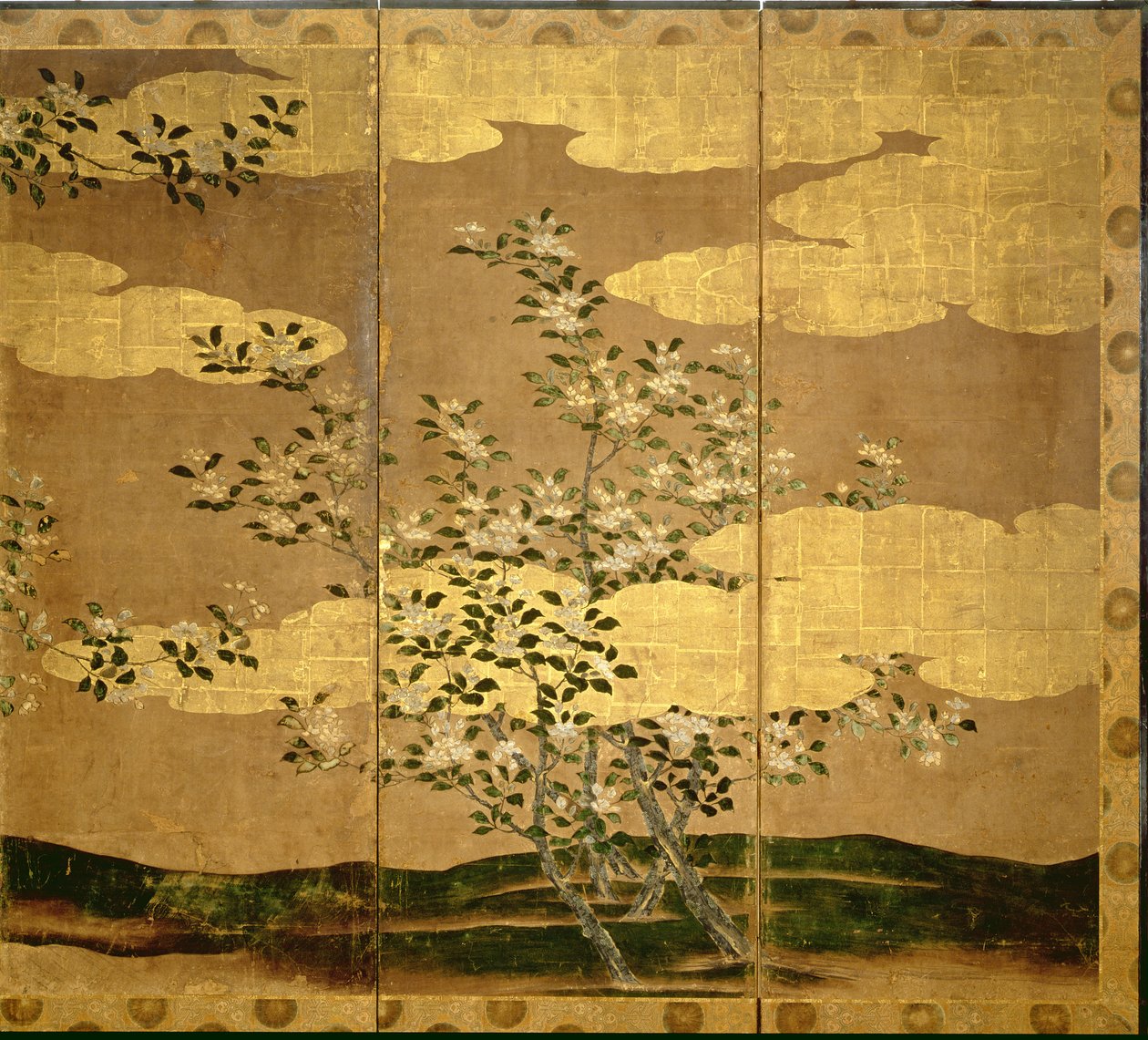 Blommor av kamelia (penna och bläck, färg, guldpapper på panel) (se 216565) av Japanese School