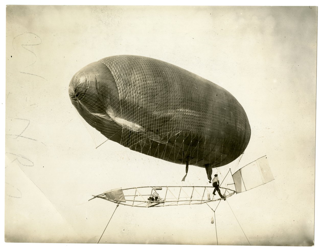 Luftskepp "California Arrow" av Jessie Tarbox Beals