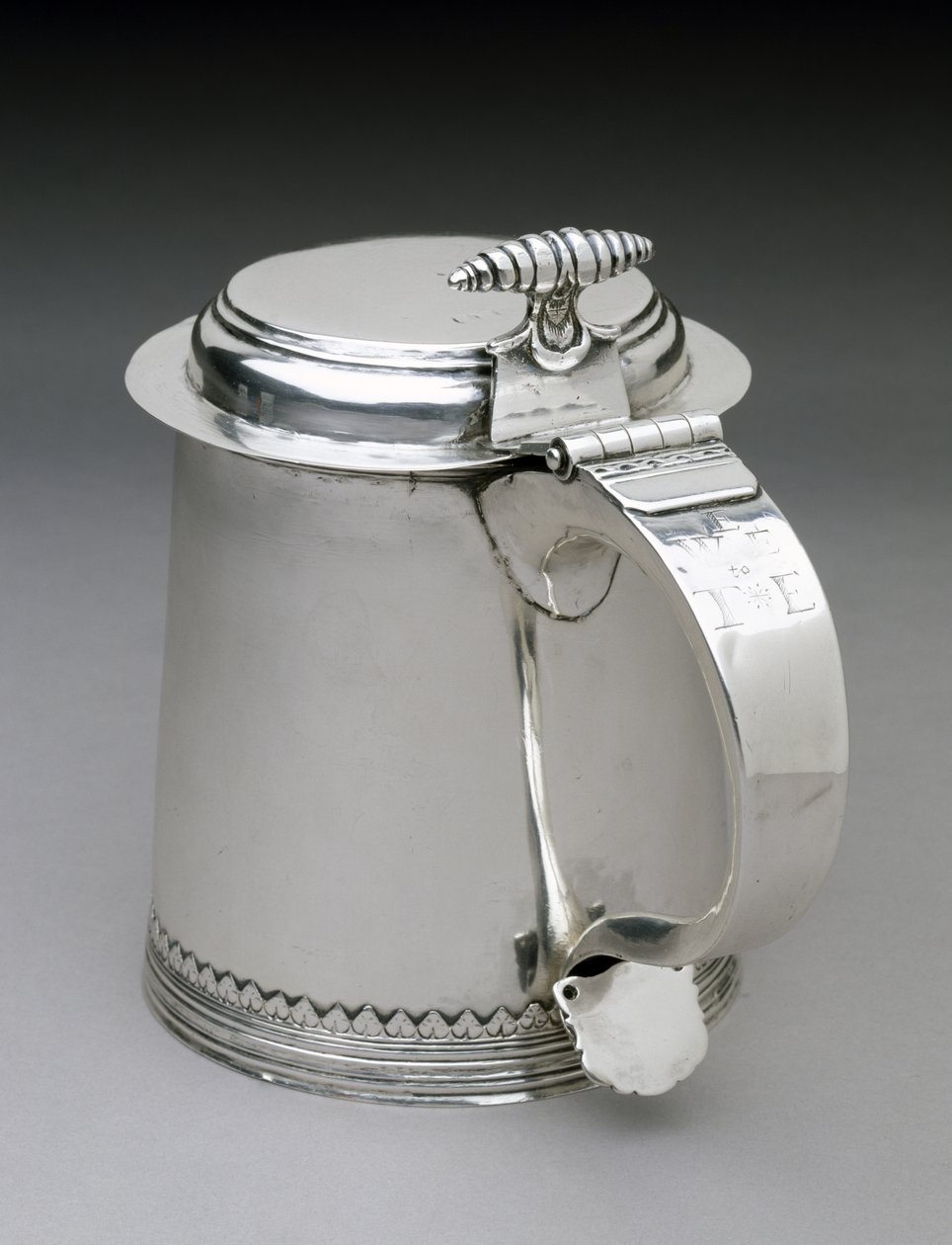 Tankard, c. 1692-1734 (silver) av Johannis Nys