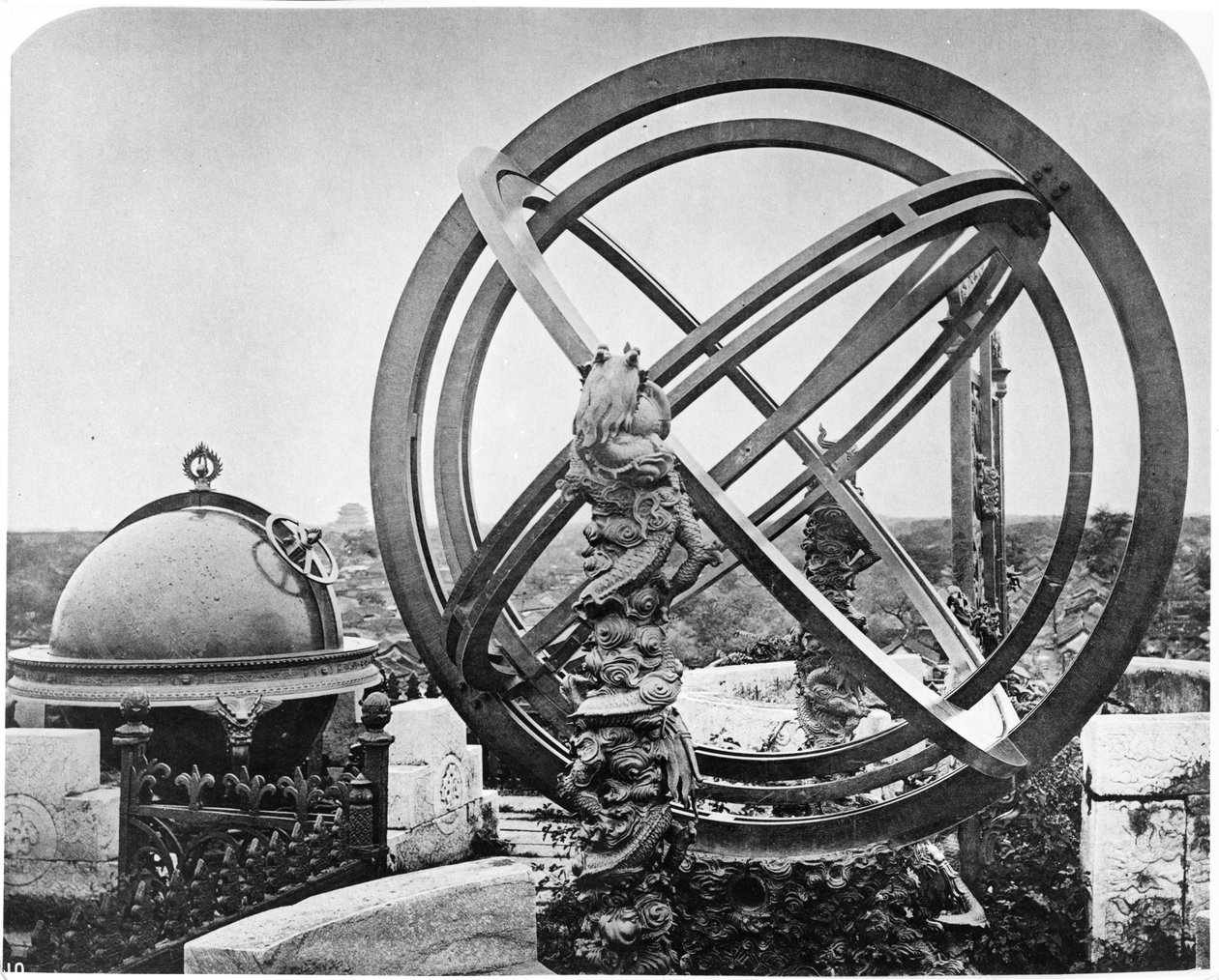 Pekings observatorium, ca. 1867-72 av John Thomson