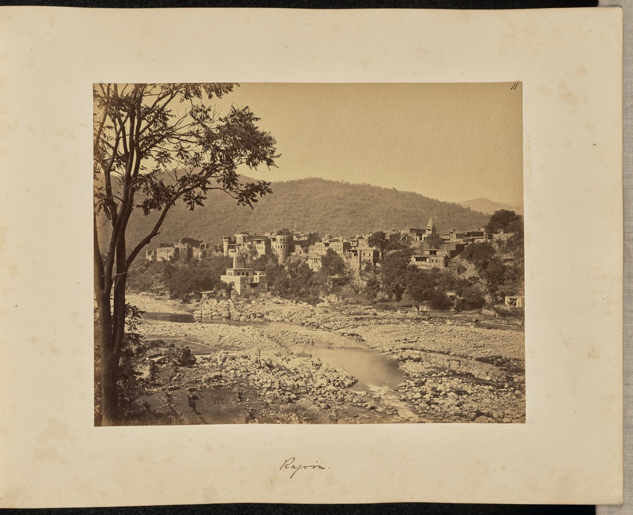 Rajoori av John Edward Saché