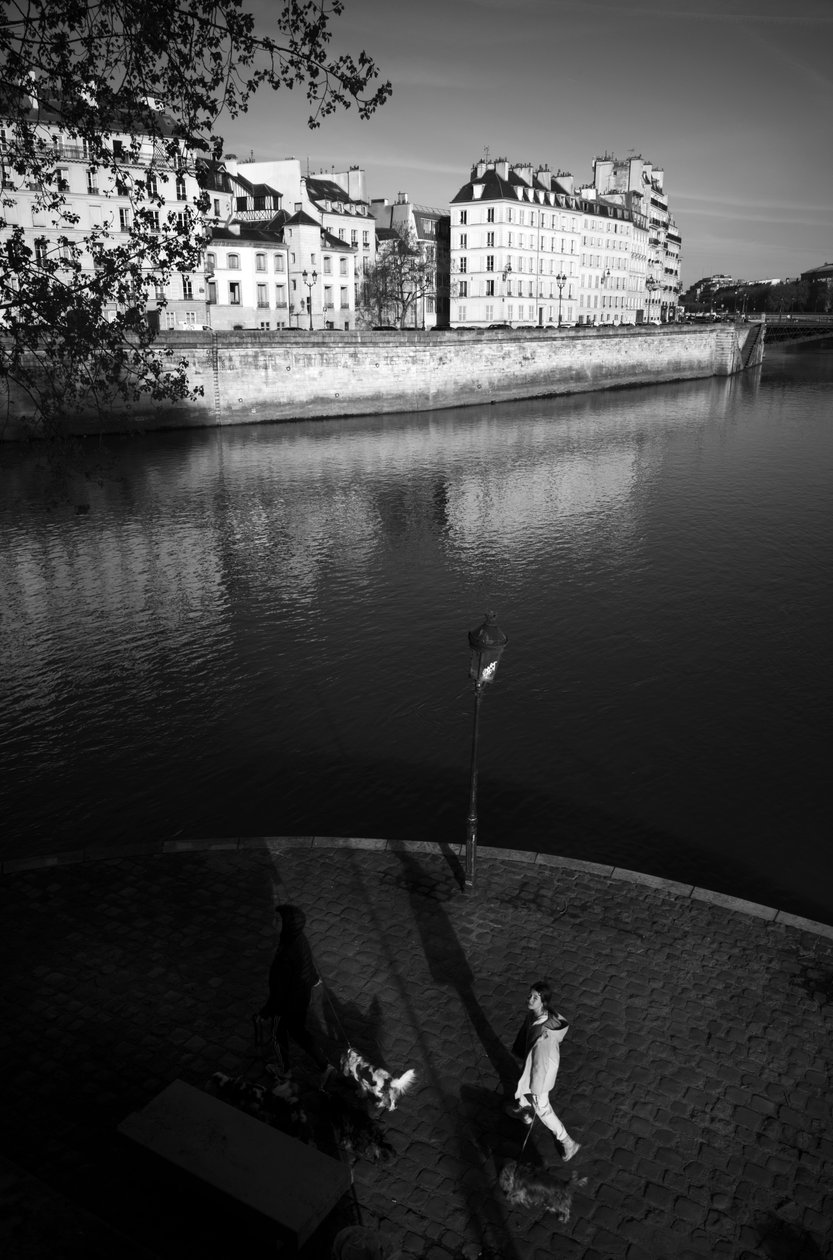 Paris på våren, 2022 (foto) av Jon Nicholson