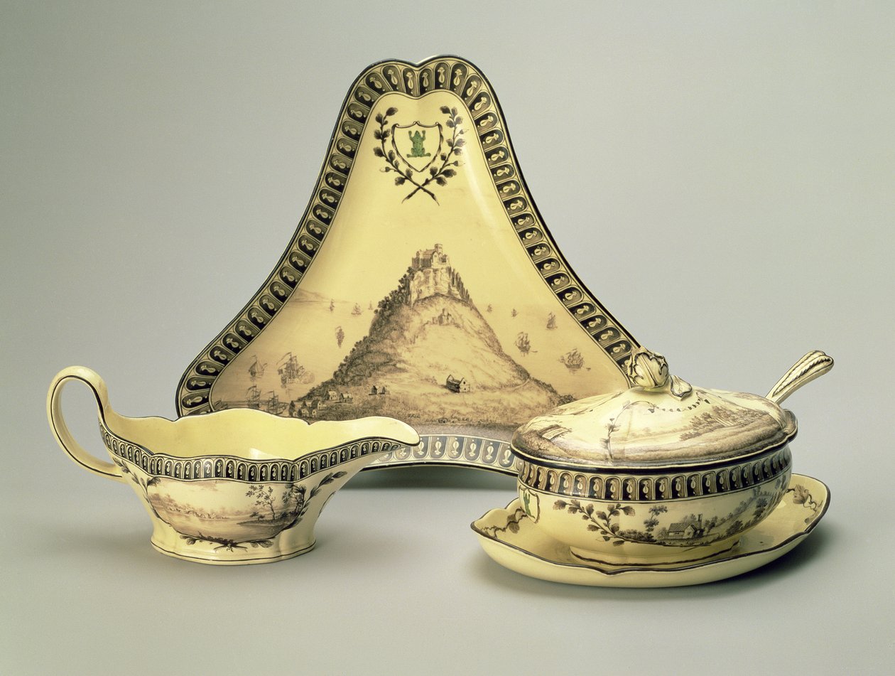 Täckt skål och sked, triangulärt fat och kastrull, från "Green Frog"-servisen för Etruria-fabriken, Staffordshire, 1773-74 (gräddgods). av Josiah Wedgwood