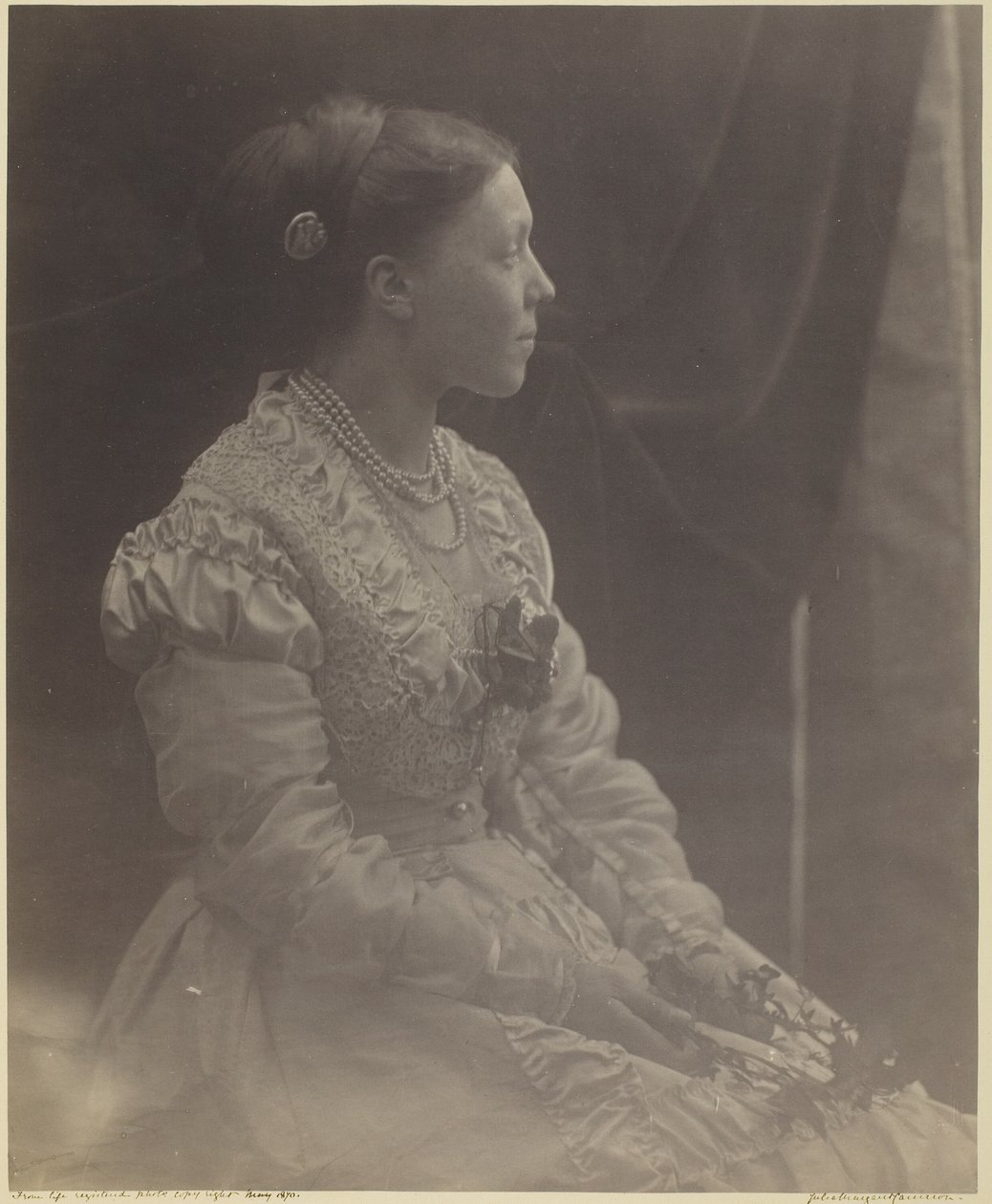 Anne Thackeray Ritchie av Julia Margaret Cameron