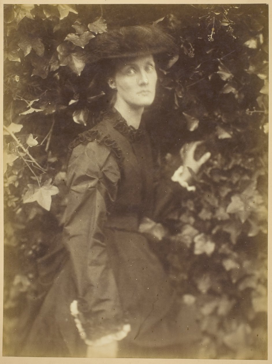 Mrs Herbert Duckworth, september 1874. av Julia Margaret Cameron