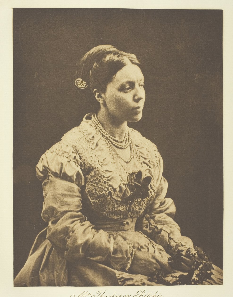 Mrs Thackeray Ritchie av Julia Margaret Cameron