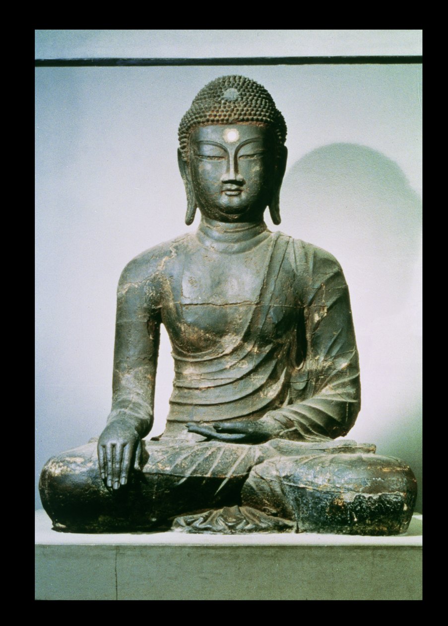 Sittande Shakyamuni Buddha från Changing-in (järn) av Korean School