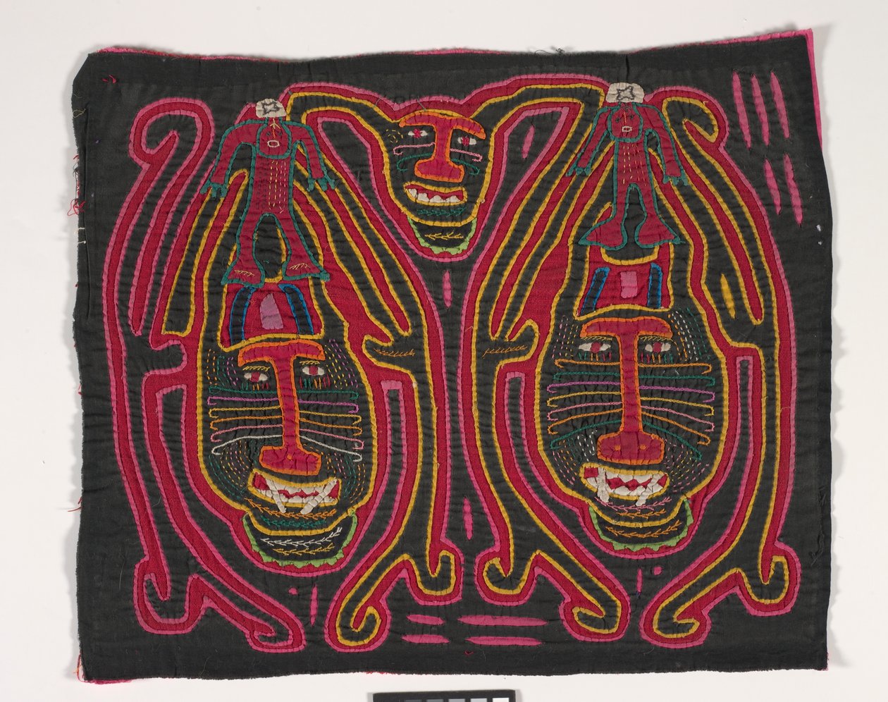 Skjorta panel (mola) (applicerad bomull) av Kuna Indian Culture