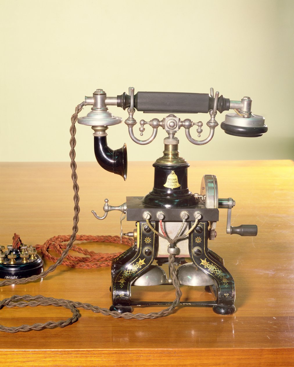 Ericsson Telefon, 1890 (blandade media) av Lars Magnus Ericsson