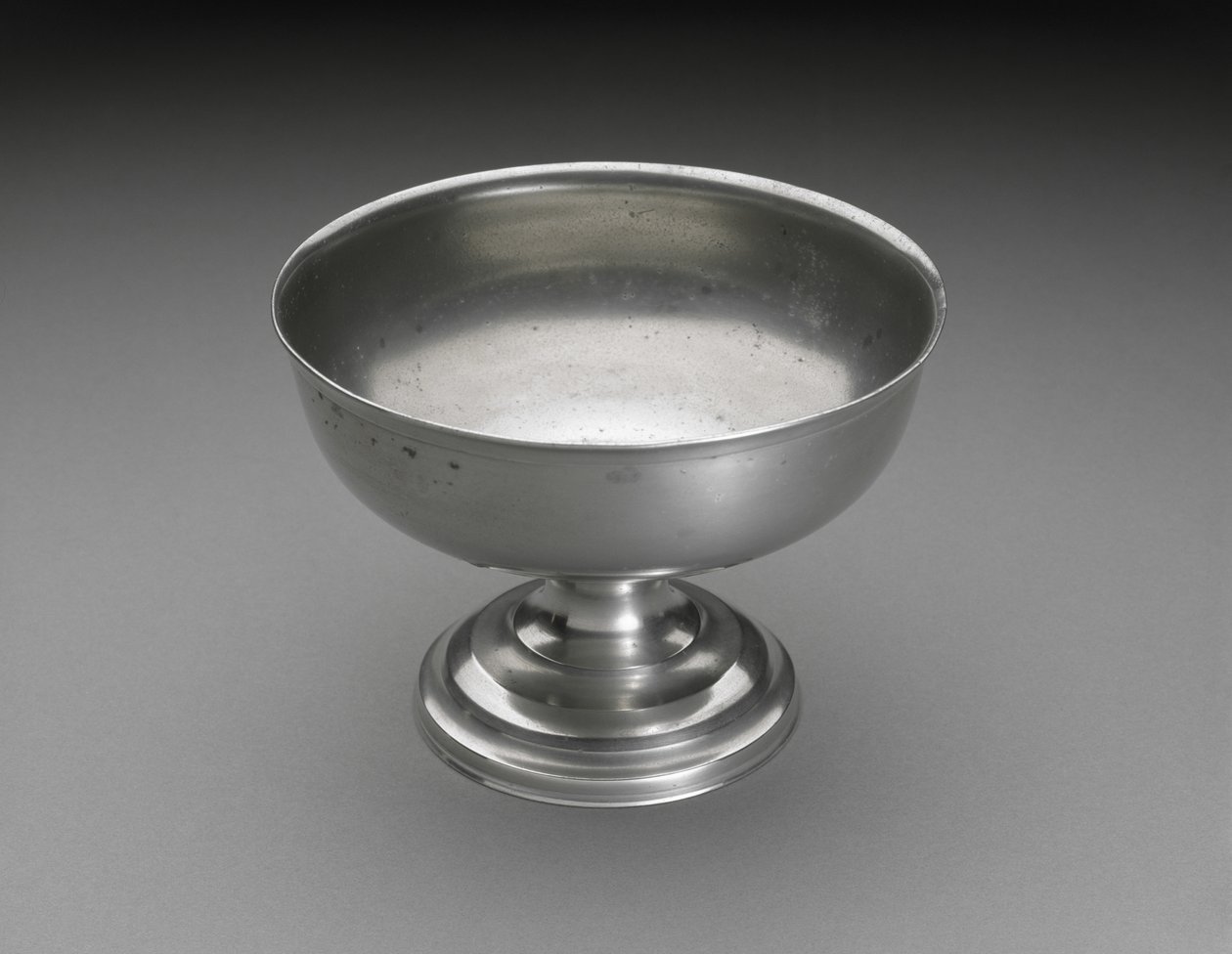 Skål, c. 1838-1842 (tenn) av Lorenzo L. Williams