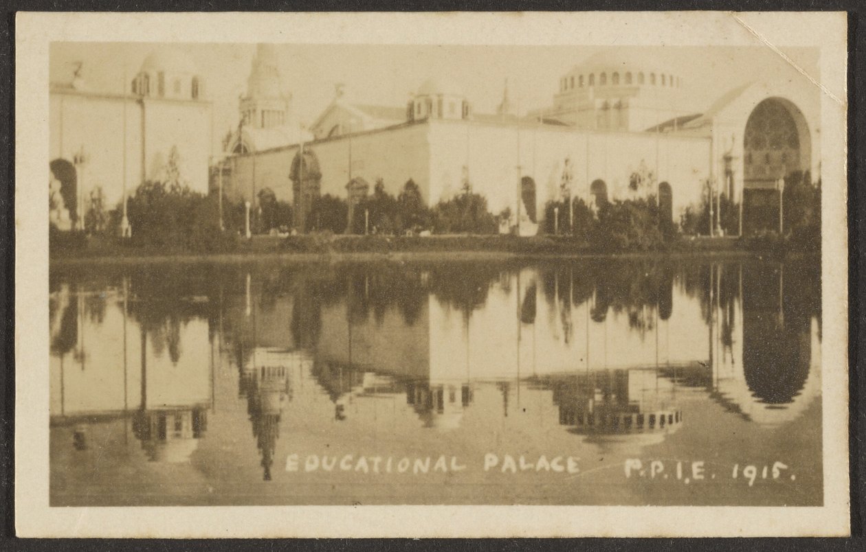 [Utbildningspalatset, Pan Pacific International Exposition (P.P.I.E.)] av Louis Fleckenstein