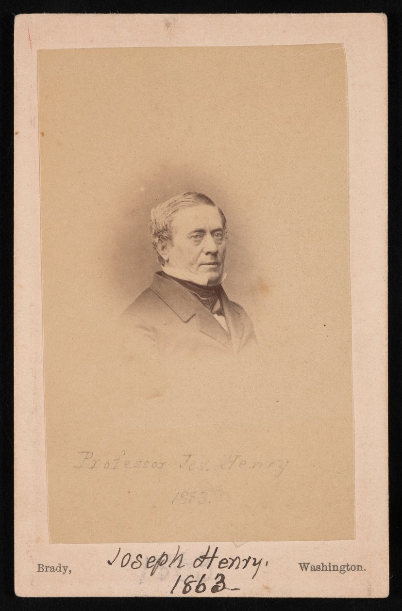 Porträtt av Joseph Henry 1797-1878, 1863. av Mathew Brady
