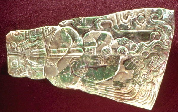 Plack föreställande en präst (jade) av Mayan