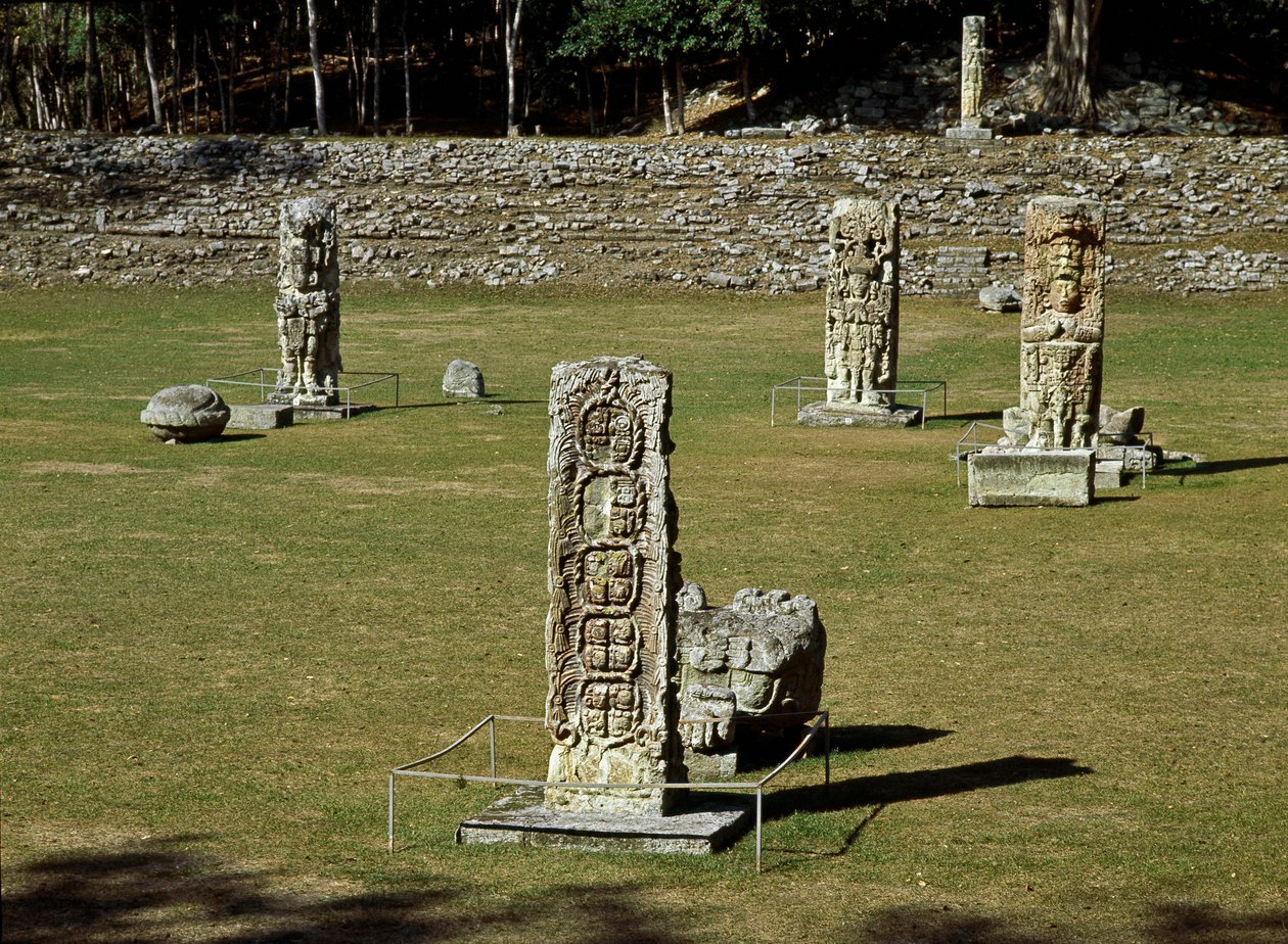 Rester av ceremonitorget 400-1000-talet av Mayan Mayan