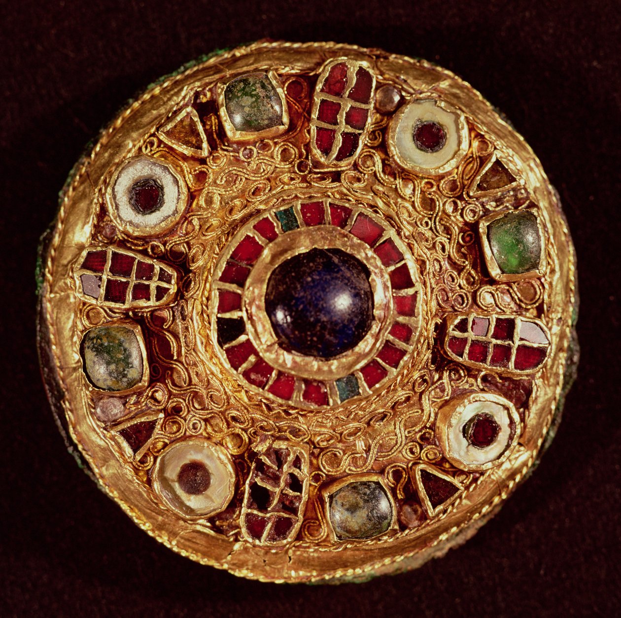 Rund brosch (guld & cloisonne emalj) av Merovingian