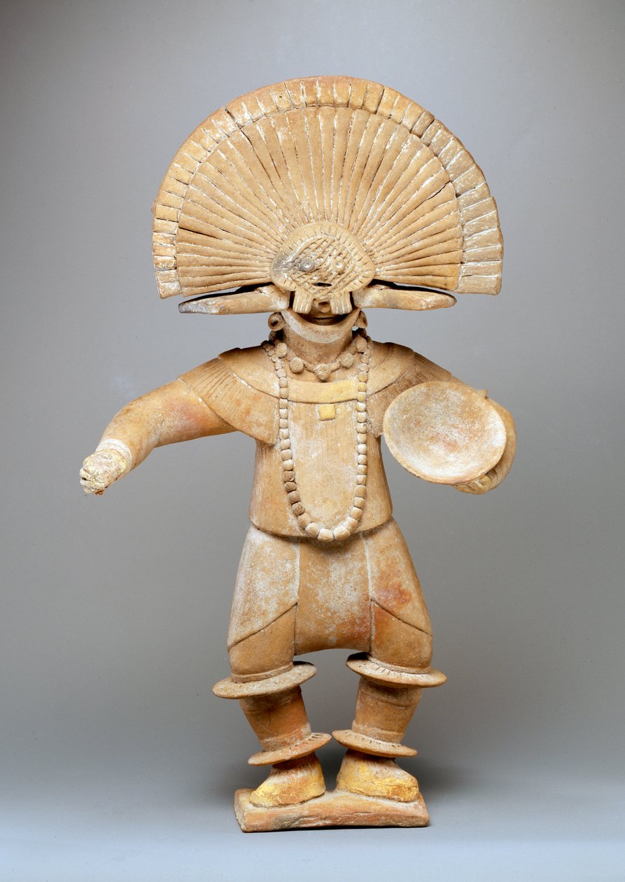 Dansare med huvudbonad (lergods) (se även 422924) av Mesoamerican