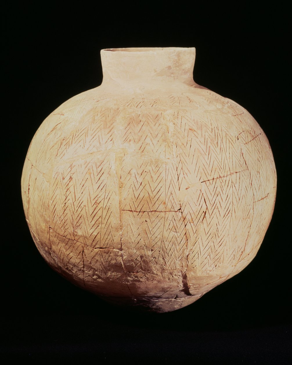 Vas med dekorativ snidning, från Tell-Hassuna, 5:e årtusendet f.Kr. (keramik) av Mesopotamian