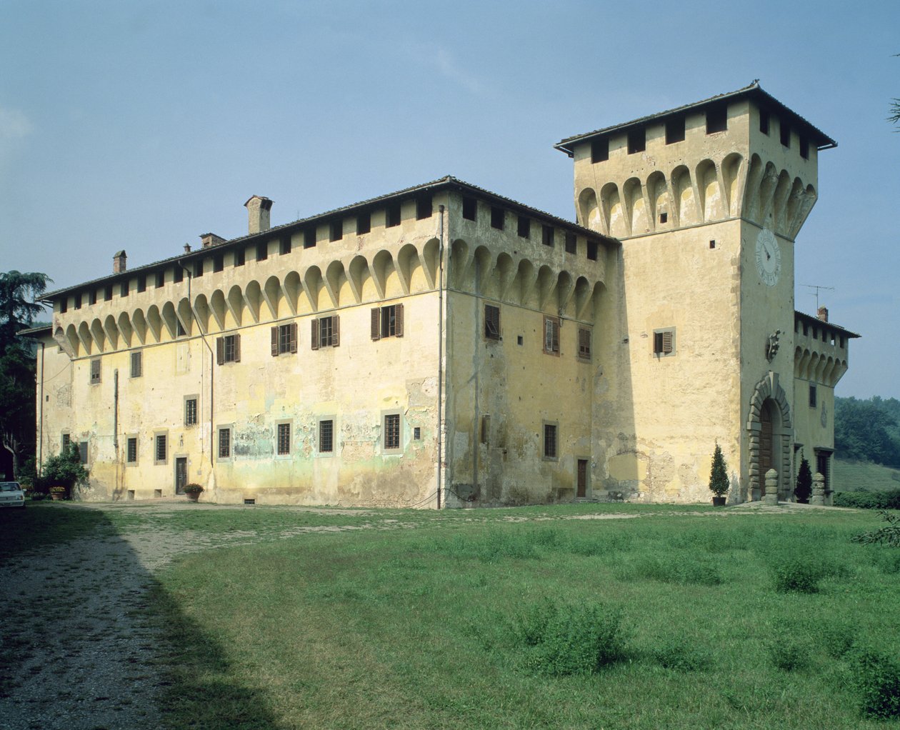 Villa Medicea Cafaggiolo, designad för Cosimo Il Vecchio (1389-1464) (se även 60455) av Michelozzo di Bartolommeo