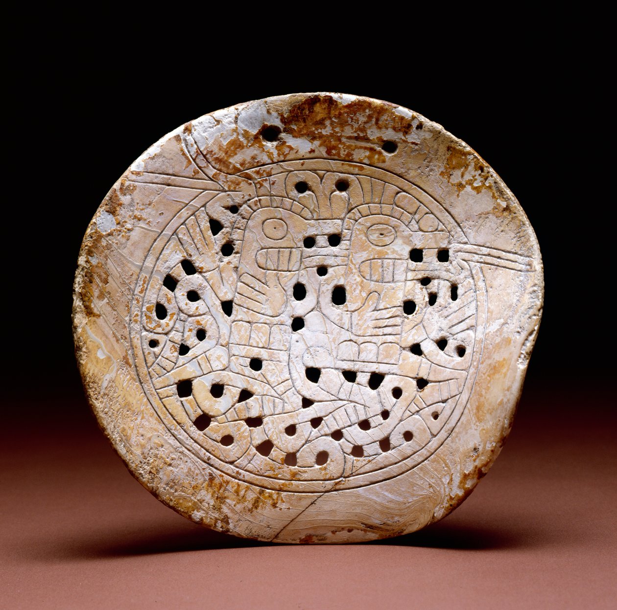 Shell gorget, Dallas Phase, 1300-1500 (marinskal) av Mississippian culture