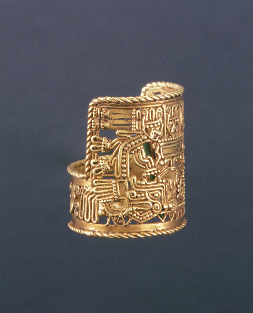 Ring i Puebla-stil, från Oaxaca State, Mexiko, 1250-1521 (guld) av Mixtec