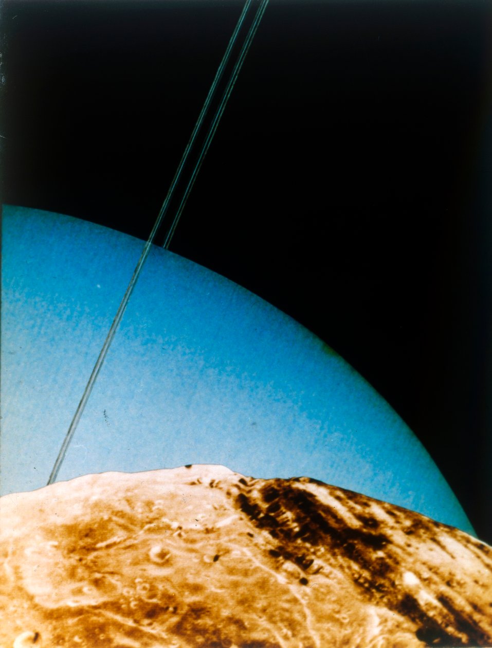 Uranus sett från Miranda, 1986. av NASA Images