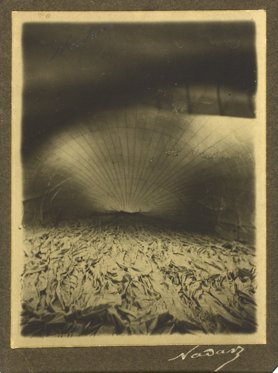 Interiör av Le Géant Inflating, 1863 av Nadar