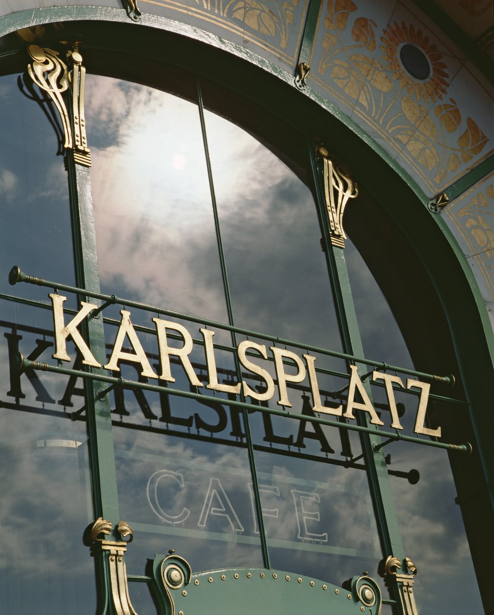 Karlsplatz Café, byggt 1899 av Otto Wagner