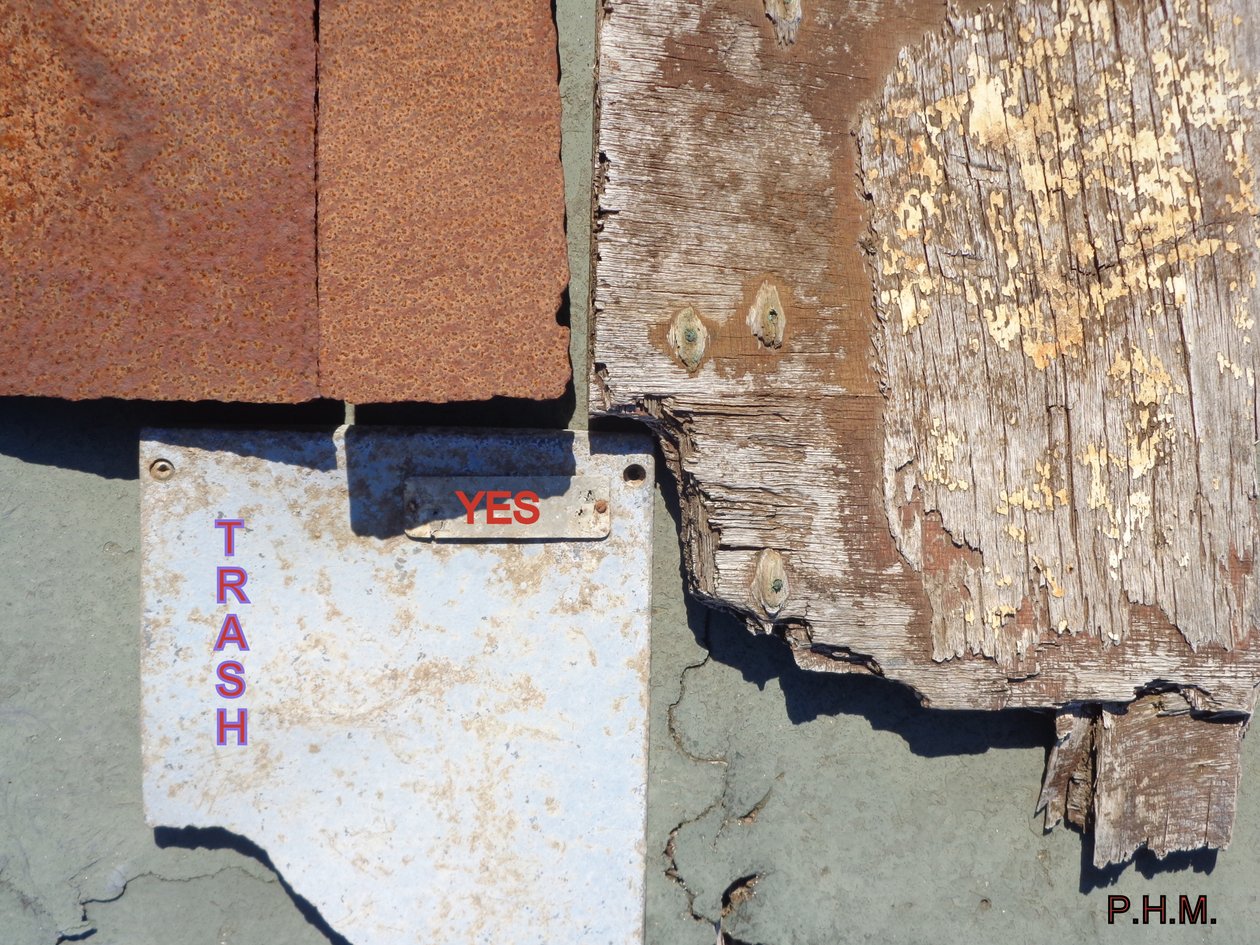 JA... TRASH ART.2020 av Peter McClure