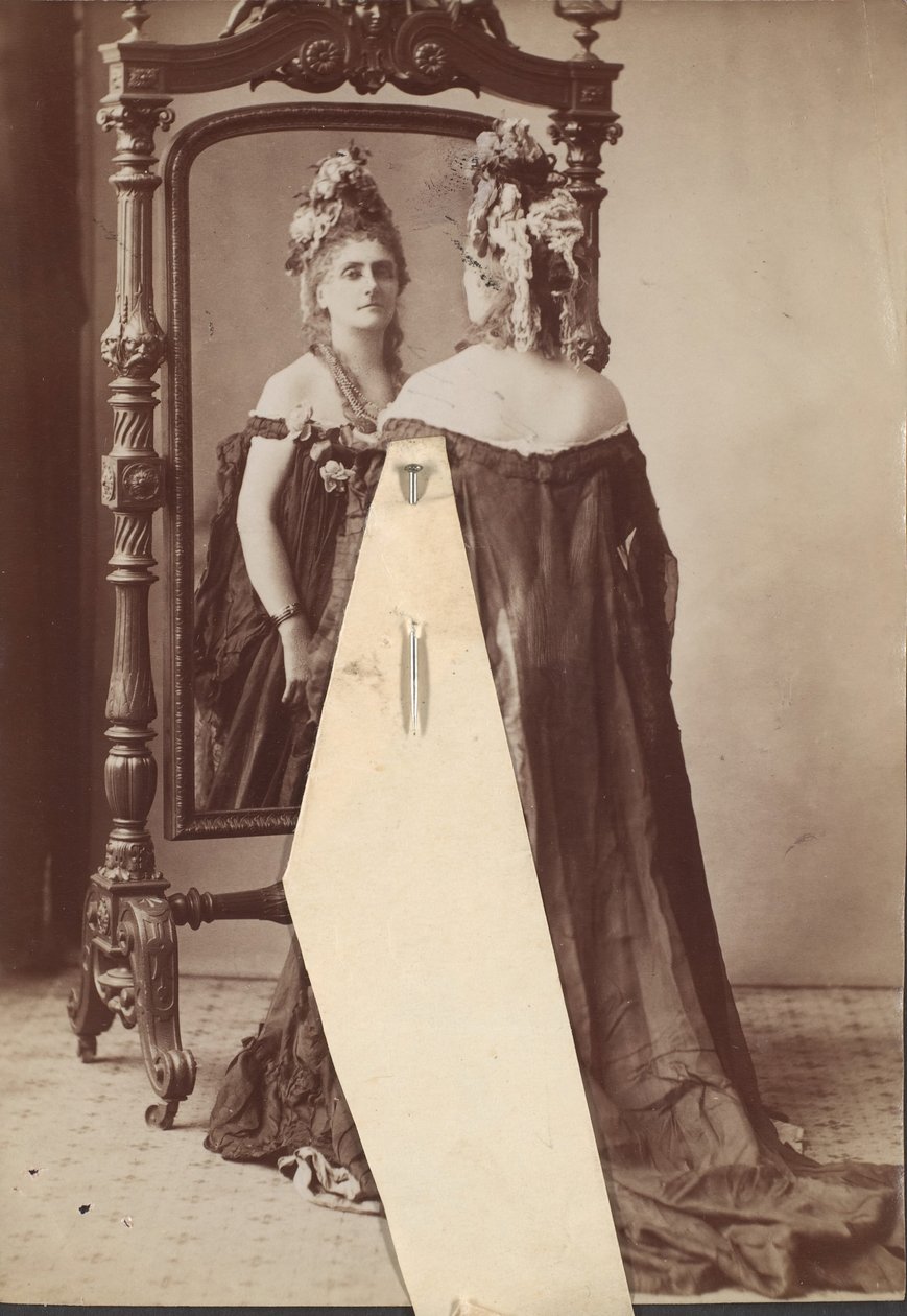[Grevinna de Castiglione], 1895. av Pierre Louis Pierson